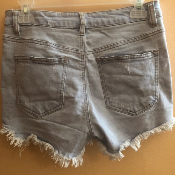 High waisted shorts! - Picture 2 of 3